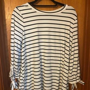 Black and white stripped long sleeve shirt